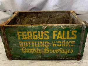 lot 22 image: Fergus Falls Bottling Works Wood Crate9 x 17Tall