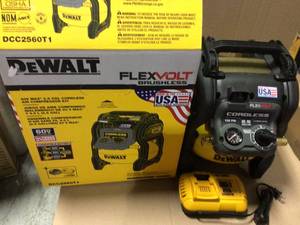 FLEXVOLT 2.5 Gal. 60-Volt MAX Brushless Cordless Electric Air Compressor Kit with Battery 2 Ah and Charger by DEWALT Customer Returns Open Box See Pictures
