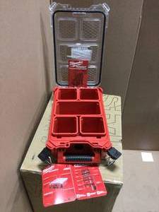 PACKOUT 5-Compartments Small Parts Organizer by Milwaukee&nbsp&nbspCustomer Returns Open Box See Pictures