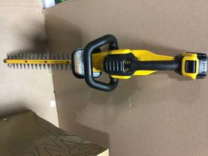 22 in. 20V MAX Lithium-Ion Cordless Hedge Trimmer with (1) 5.0Ah Battery and Charger Included by DEWALT&nbsp&nbspCustomer Returns Open Box See Pictures