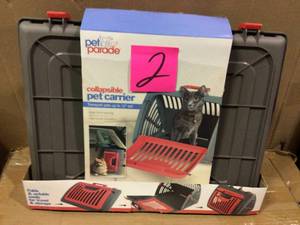 Pet Parade Collapsible Pet Carrier&nbsp&nbspCustomer Returns Open Box See pictures