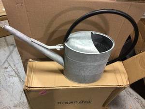 Garden Accents 18 in. Zinc Metal Watering Can&nbsp&nbspCustomer Returns Open Box See pictures