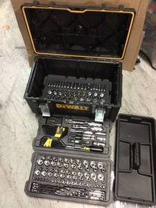 Mechanics Tool Set (226-Piece) with TOUGHSYSTEM 22 in. Medium Tool Box by DEWALT&nbsp&nbspCustomer Returns Open Box See pictures