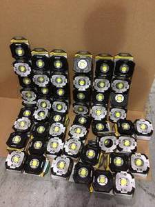 BIG LOT OF 500 Lumens Compact Utility Light with Magnet (2-Pack) by Defiant&nbsp&nbspCustomer Returns Open Box See pictures