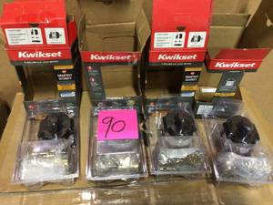Austin Venetian Bronze Single Cylinder Deadbolt featuring SmartKey Security with Microban Antimicrobial Technology by Kwikset&nbsp&nbspCustomer Returns Open Box See pictures