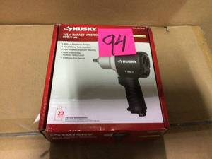 800 ft.lbs. 12 in. Impact Wrench by Husky&nbsp&nbspCustomer Returns Open Box See pictures