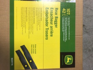 John Deere 100 Series 6.5-Bushel Twin Bagger for 42-in Tractor BG20776 New see pictures