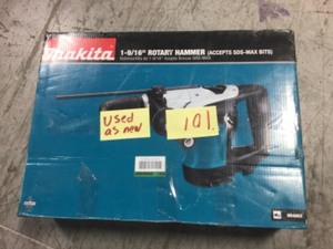 Makita HR4002 1-916 SDS-MAX Rotary Hammer used in like new condition