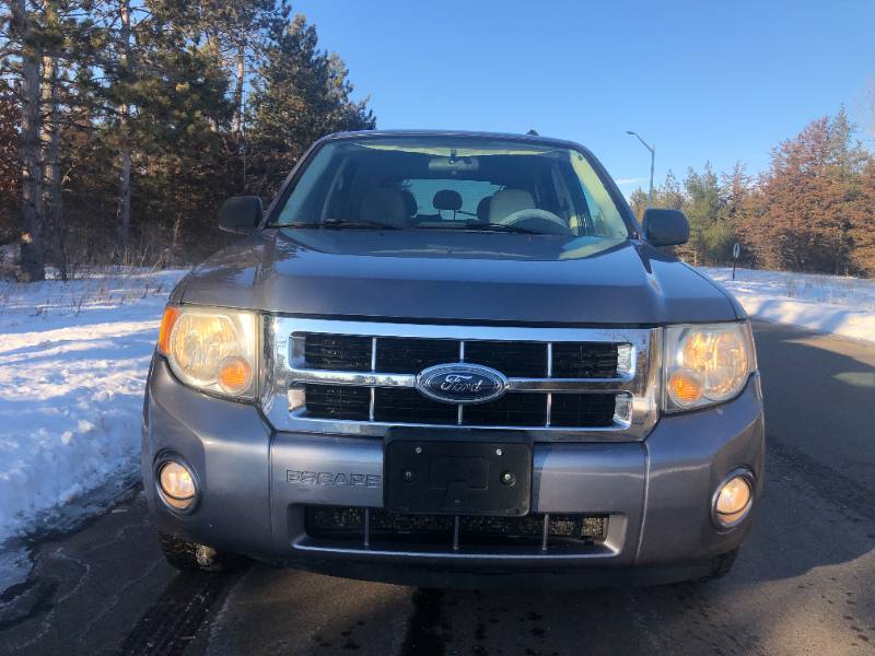 lot 5 image: 2008 Ford Escape XLT  4WD  MISSOURI VEHICLE  RUST FREE