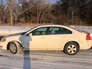 lot 7 image: 2007 Chevrolet Impala LT - 2 Owner