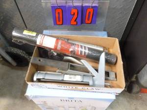 lot 20 image: Flat of grease gun, chaulkgun & assorted tools. As shown.