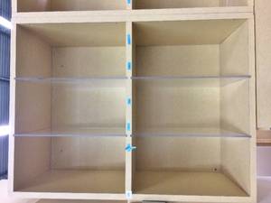 lot 11 image: 6 COMPARTMENT TABLEDESKTOP ORGANIZE MAIL DIVIDER - EXCELLENT CONDITION - WOULD LOOK GREAT ON TOP OF LOT 10