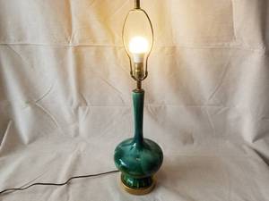 lot 12 image: Mid Century Green Swirl Genie Lamp