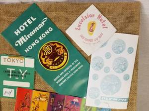 lot 44 image: Vintage Travel Souvenirs c. 1960