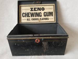 lot 22 image: Antique Mirror and Box
