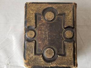 lot 23 image: Antique Bible