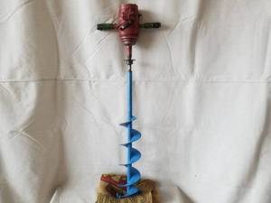 lot 25 image: Classic Minnesota Ice Auger