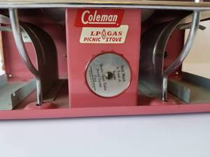 lot 51 image: Vintage Coleman Stove