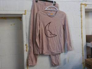 6 - 2 pc size M  C & C Loungewear ...