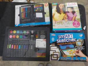Childrens Art Lot...