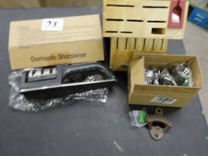 Wood Knife Block, Sharpener and 6 C...