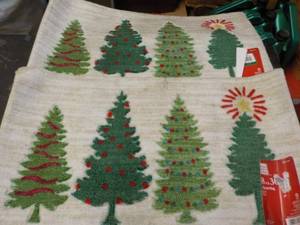 2 Xmas Mats 18 x 30...