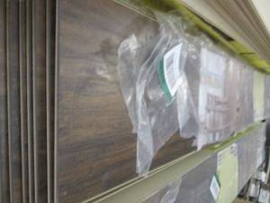 lot 392 image: lot of traffic master laminate floo...