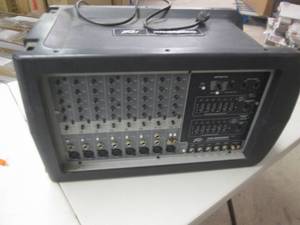 lot 417 image: peavey xr-8600d 8 channel 1200 watt...