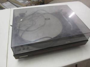lot 414 image: hitachi turntable HT-460 lists for ...