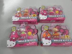 lot 32 image: 4 new hello kittys mini dolls ...