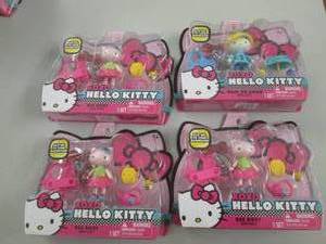 lot 39 image: 4 new hello kittys mini dolls ...