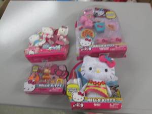 lot 52 image: 4 hello kitty toys ...
