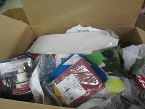 lot 70 image: box of misc ...