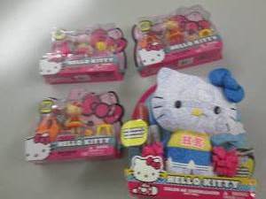lot 78 image: 4 hello kitty toys ...