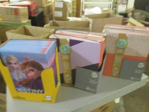 lot 121 image: 1 case of folders and 2 cases of bi...
