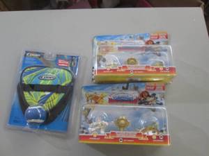 lot 241 image: 2 skylander toys and a catching toy...