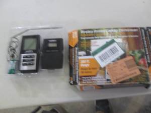 lot 341 image: wireless remote cooking thermometer...