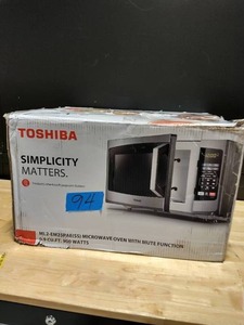 TOSHIBA 0.9 cu. ft Countertop Small Microwave in Stainless Steel