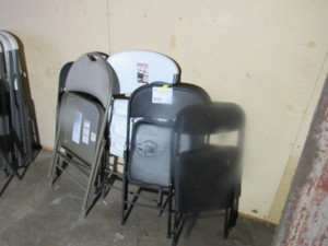 lot 16 image: lot of 5 misc folding chairs