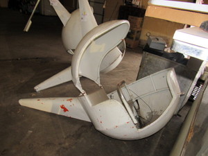 lot 6 image: Vintage carnival ride Helicopter tubs