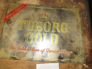 lot 25 image: vintage Tuborg Gold Mirror