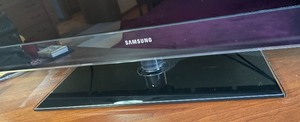 lot 1 image: 46 Inch Samsung TV with Remote