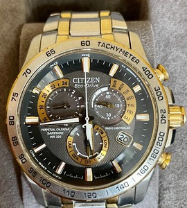 lot 30 image: Citizen Eco-Drive Watch