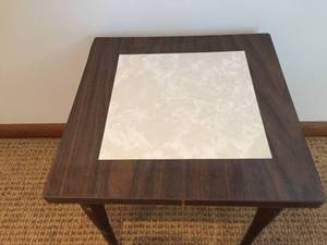 lot 61 image: Small Vintage Accent Table