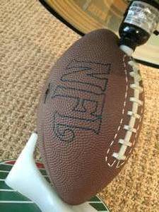 lot 70 image: Green Bay Packers Table Lamp