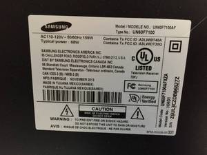 lot 107 image: Samsung TV w Wall Mount Bracket
