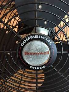 lot 133 image: Honeywell Commercial Grade Floor Fan