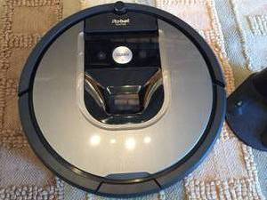 lot 146 image: Robot Roomba