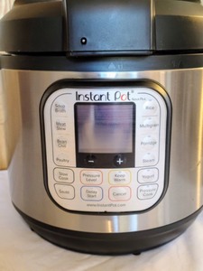 lot 185 image: Instant Pot Pressure Cooker