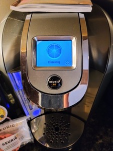lot 187 image: Keurig 2.0 and K-Cup Carousel